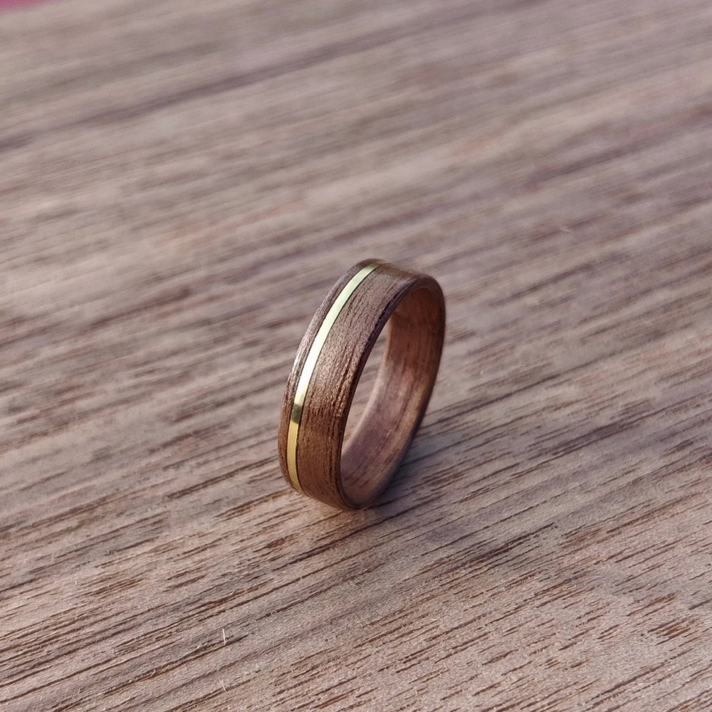 Walnut Ring w/ Gold Inlay size 9 New